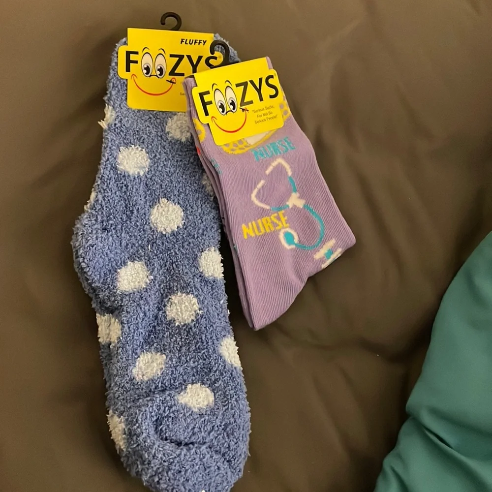 ‼️ 2 for $5 ‼️Fuzzy fluffy socks 🧦 - Picture 1 of 2
